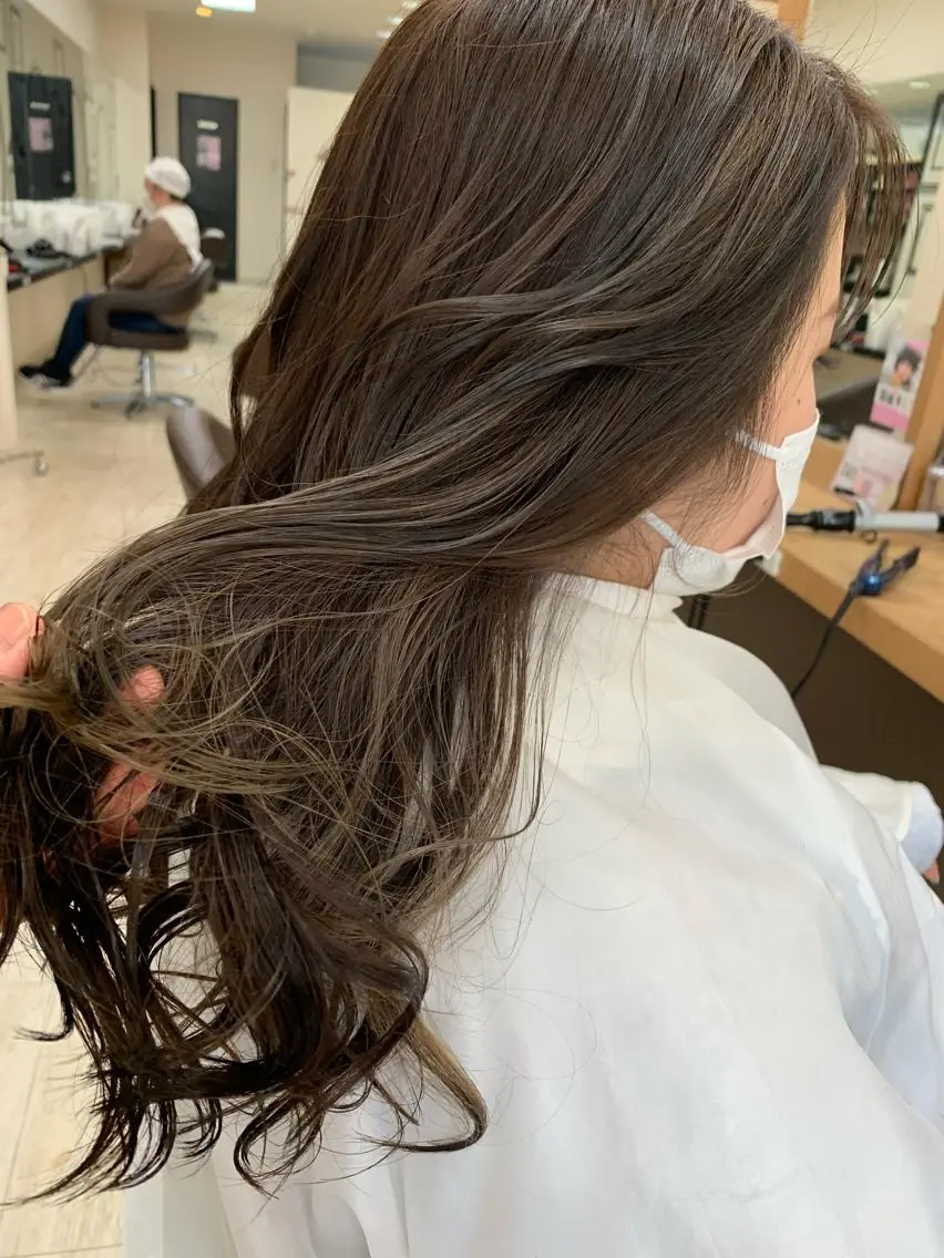 ロング カラー カット ヘアカラー トリートメント Lien 深井店のヘアスタイル