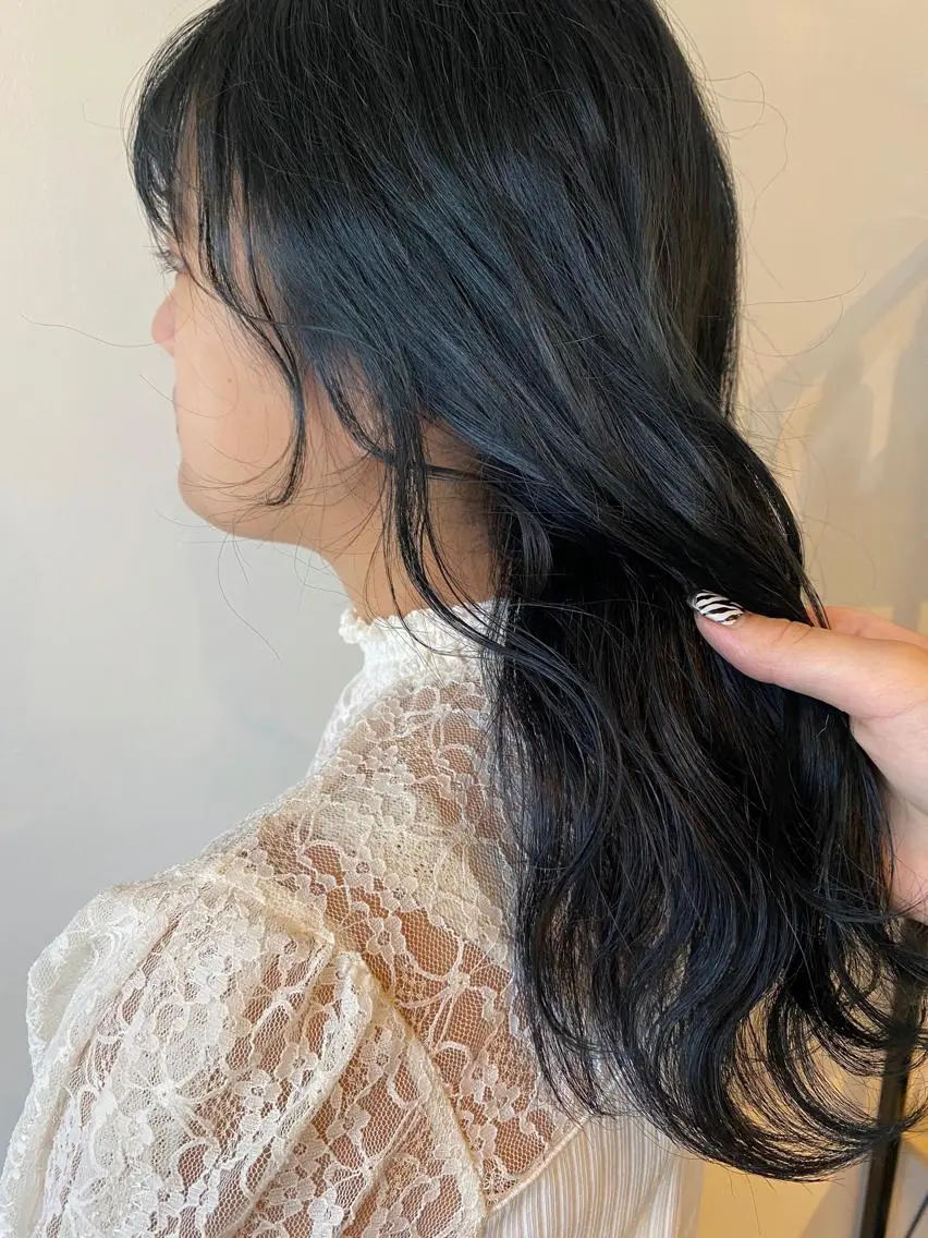 セミロング カラー 安藤 佑衣のヘアスタイル