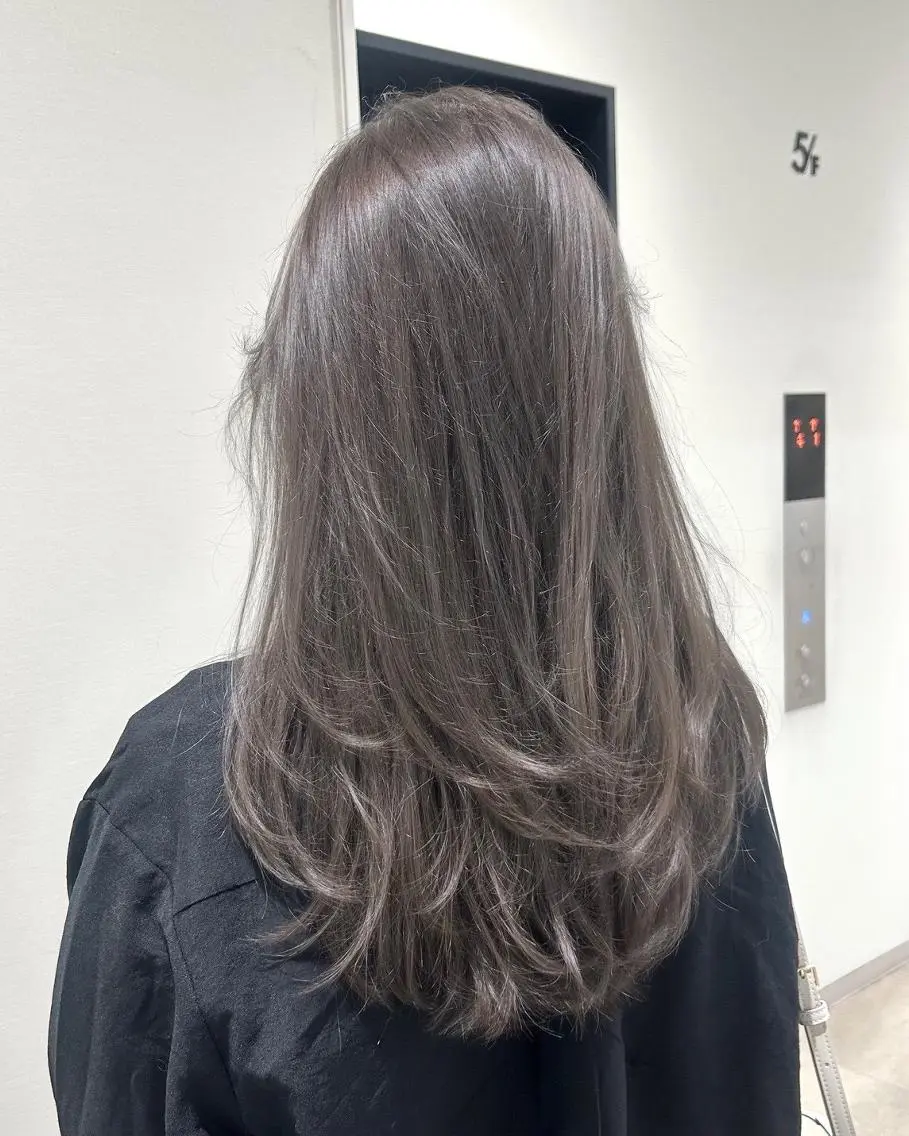 カラー 夏のトレンドヘア🤍 BABY上野のヘアスタイル