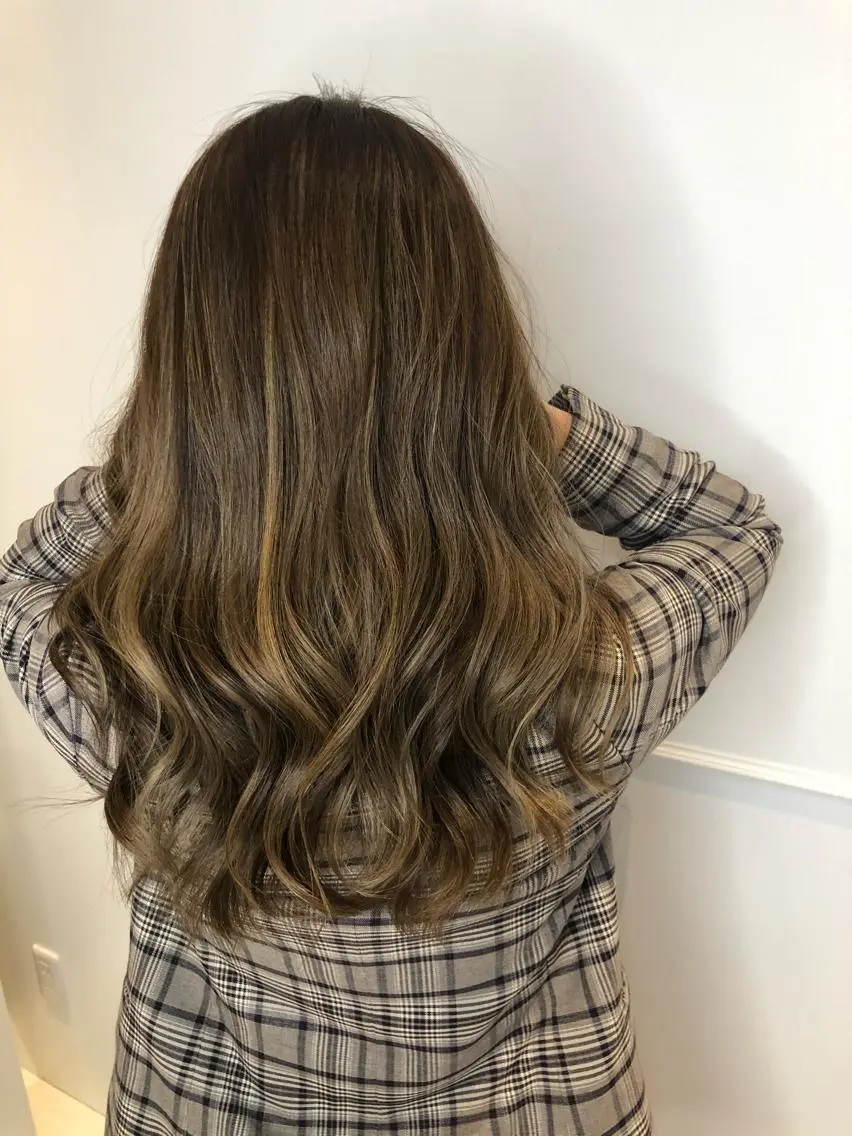 セミロング カット ヘアカラー トリートメント 30･40代支持率◎ 白髪ぼかし/うる艶髪のヘアスタイル