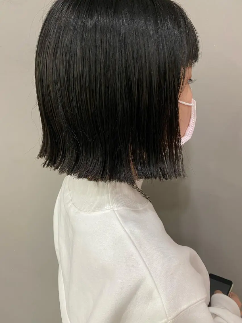 ミディアム カラー パーマ ヘアアレンジ メンズ キッズ マツエク・マツパ 切りっぱなしボブ ボブ インナーカラー/ KANAのヘアスタイル
