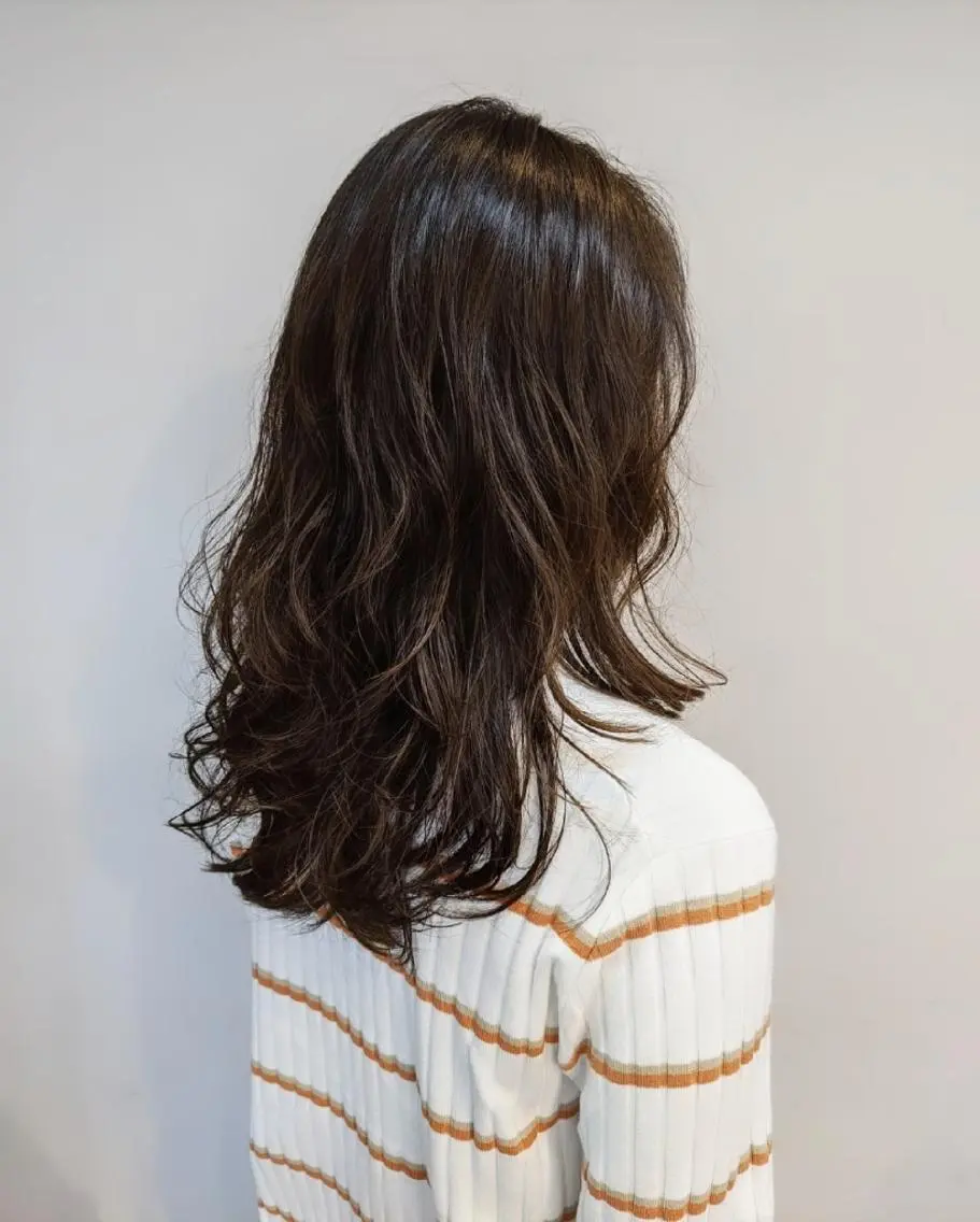 セミロング 矢部 江里奈のヘアスタイル