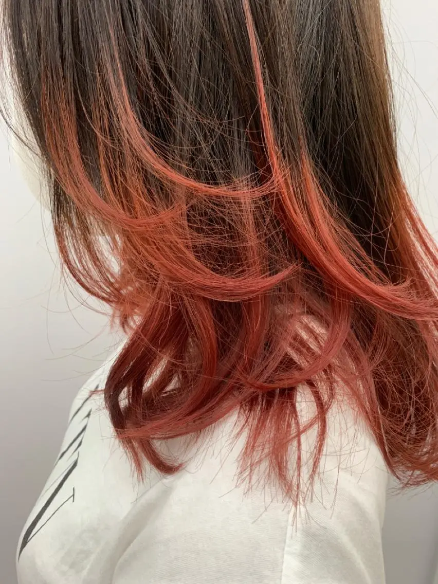 ロング カラー ヘアアレンジ バレイヤージュ グラデーションカラー ハイトーンカラー クオルシアカラー レイヤーカット newi 川崎店のヘアスタイル