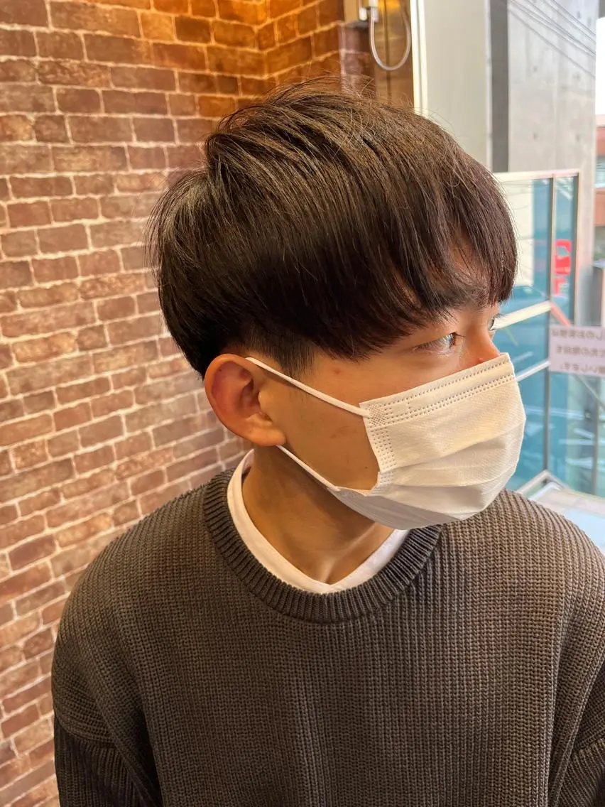 ミディアム カラー パーマ ヘアアレンジ メンズ キッズ ネイル マツエク・マツパ アイブロウ メンズブリーチ メンズハイライト メンズインナーカラー メンズ韓国風 ブリーチ カット ヘアカラー トリートメント ヘッドスパ 久木原 ゆりのヘアスタイル