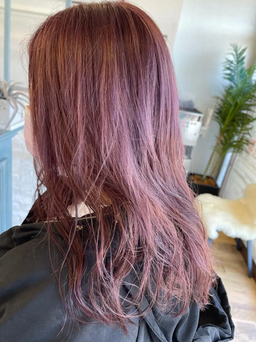 ロング カラー ブリーチ ケアブリーチ ピンクカラー バイオレットカラー 猪ノ原 弘子のヘアスタイル