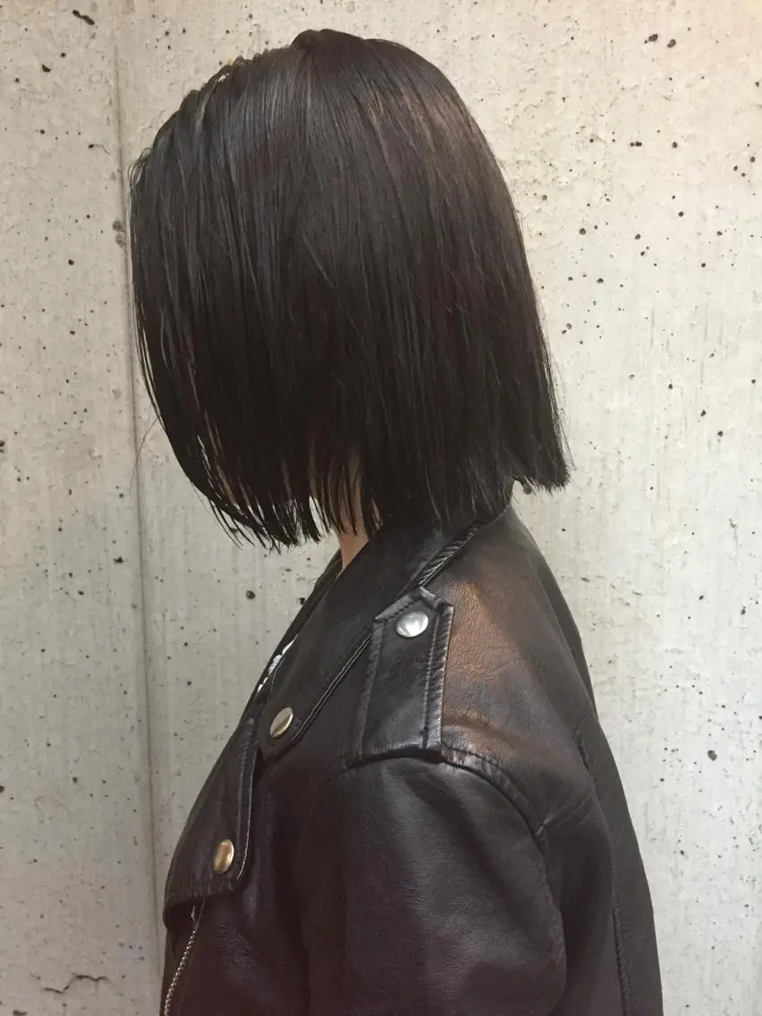 ショート カラー パーマ ヘアアレンジ メンズ キッズ ネイル マツエク・マツパ 切りっぱなしボブ メンズブリーチ メンズハイライト メンズインナーカラー ブリーチ レイヤーカット✂️ 艶髪/小田部慎也のヘアスタイル