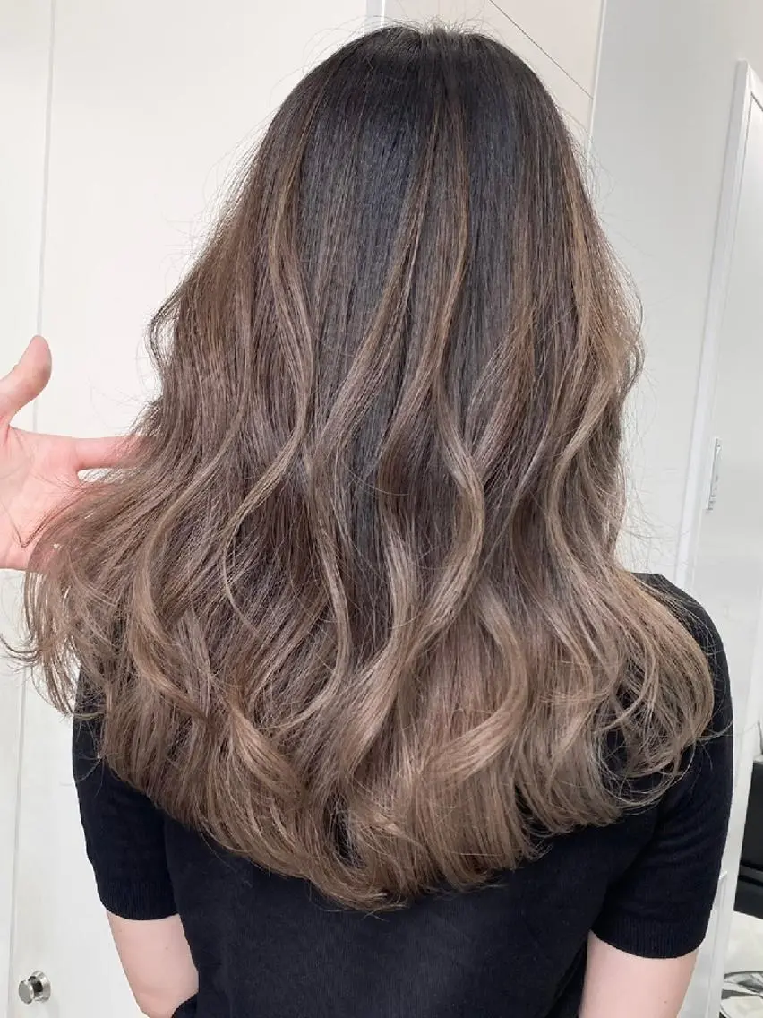 ロング カラー siesta by amble luxeのヘアスタイル