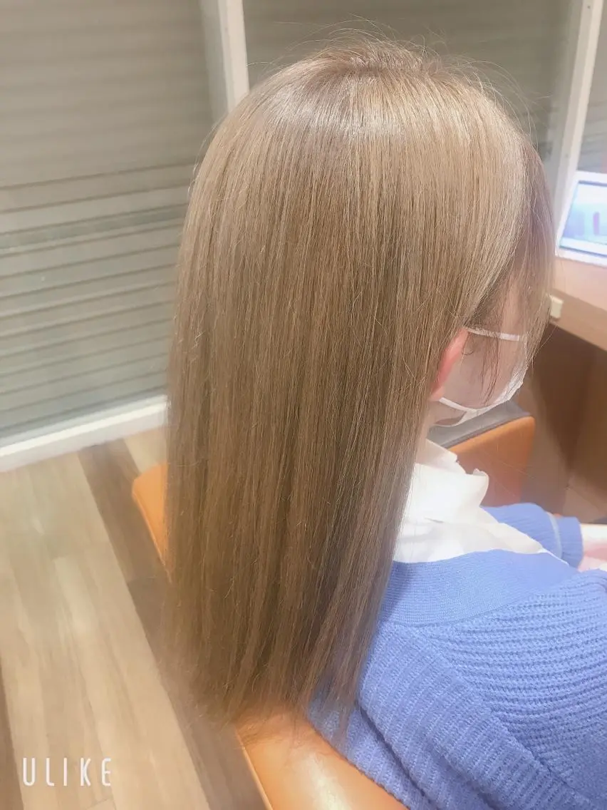 ミディアム カラー ベージュカラー ブリーチ ミルクティーベージュ SEA BELLE YASUのヘアスタイル