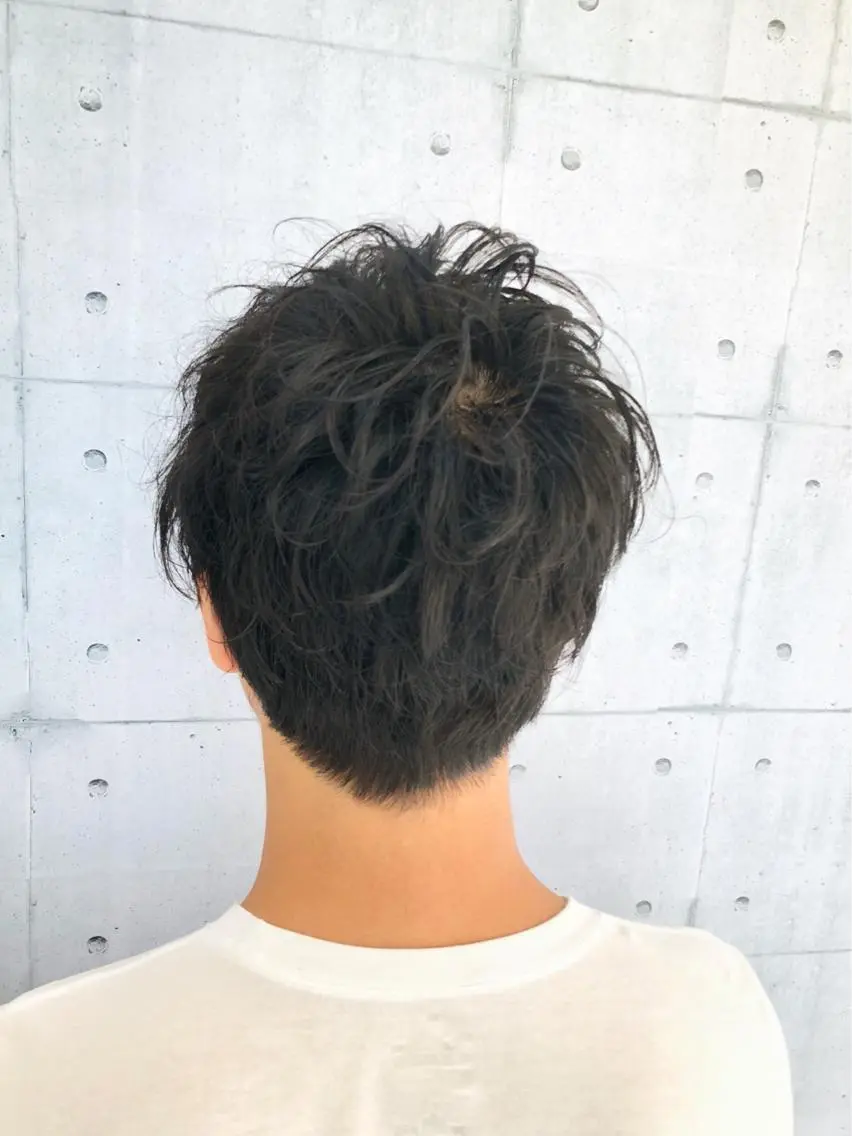 ショート パーマ メンズ マッシュ メンズパーマ レイヤーカット ショートヘア 北脇 健治のヘアスタイル