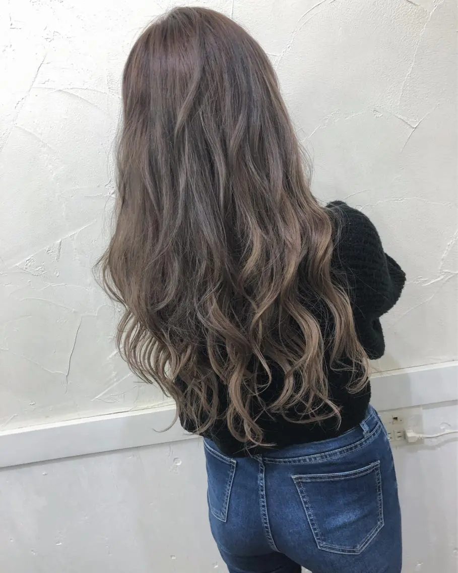 ロング シールエクステ エクステ 外国人風カラー ハイライト レイヤーカット Loob.TOKYO MIYA🌈のヘアスタイル