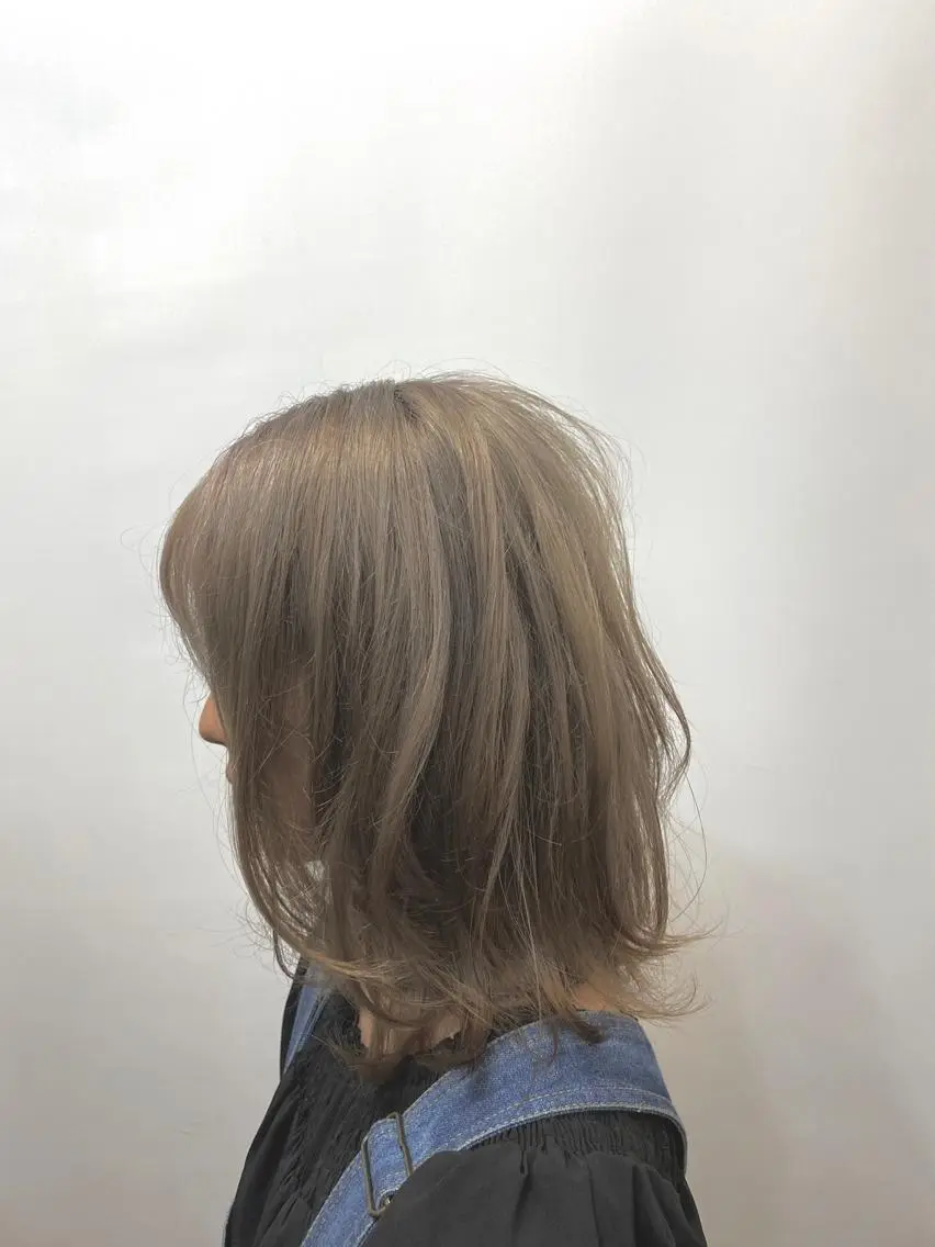 ミディアム カラー ヘアカラー ハイトーン/ボブ/ レイヤー💫カイセイのヘアスタイル
