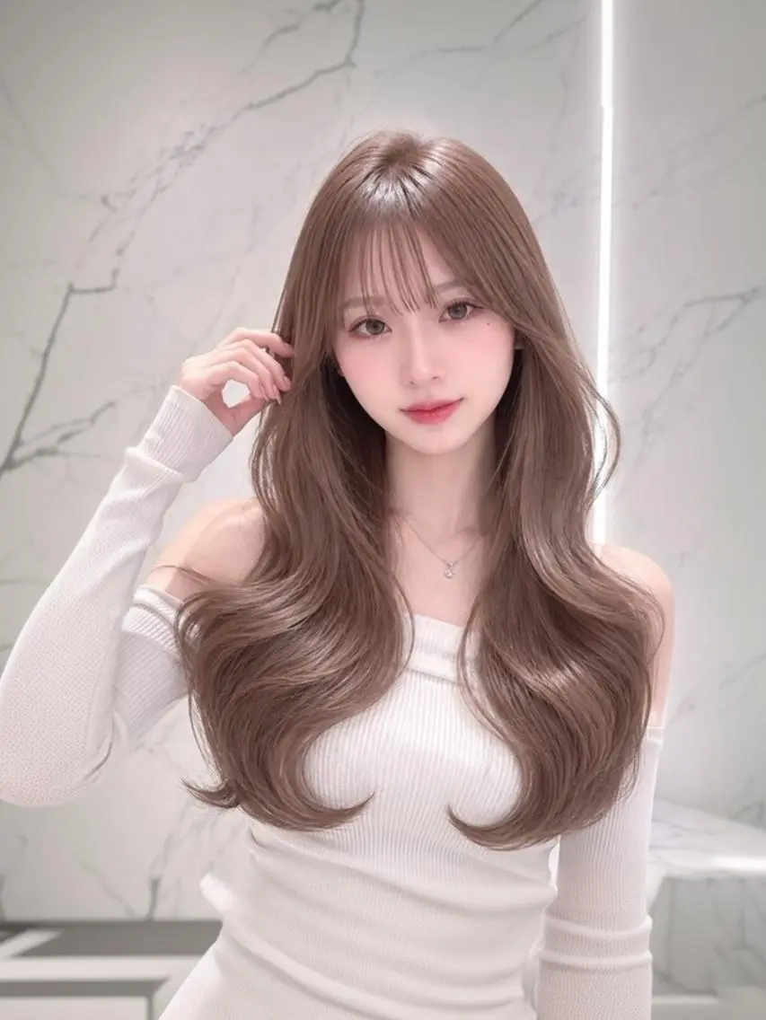 カラー ロング むら 結菜のヘアスタイル