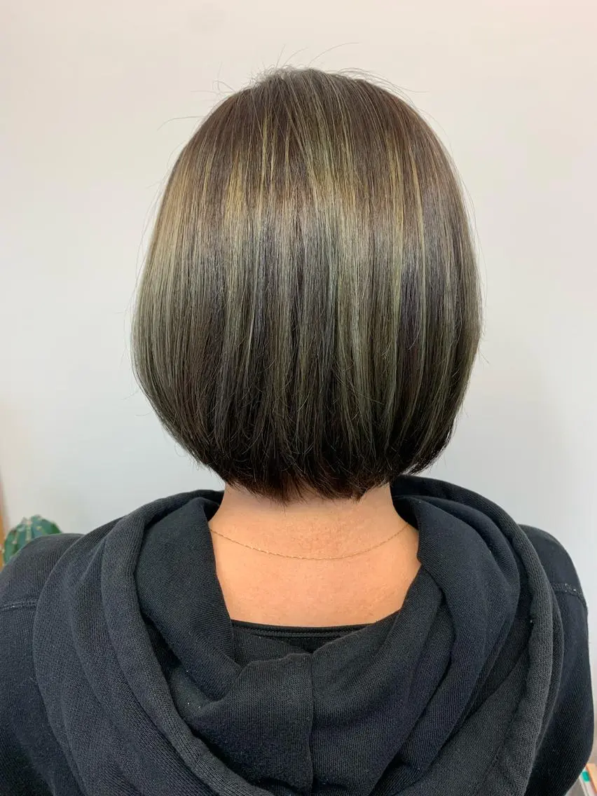 ミディアム 西山 大樹のヘアスタイル