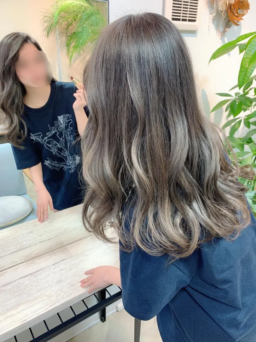 ロング カラー グレージュ 外国人風カラー Beach 代表 KENTAのヘアスタイル