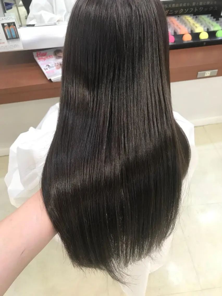 ロング アッシュ 💫カットはなんでも 得意です✂️のヘアスタイル