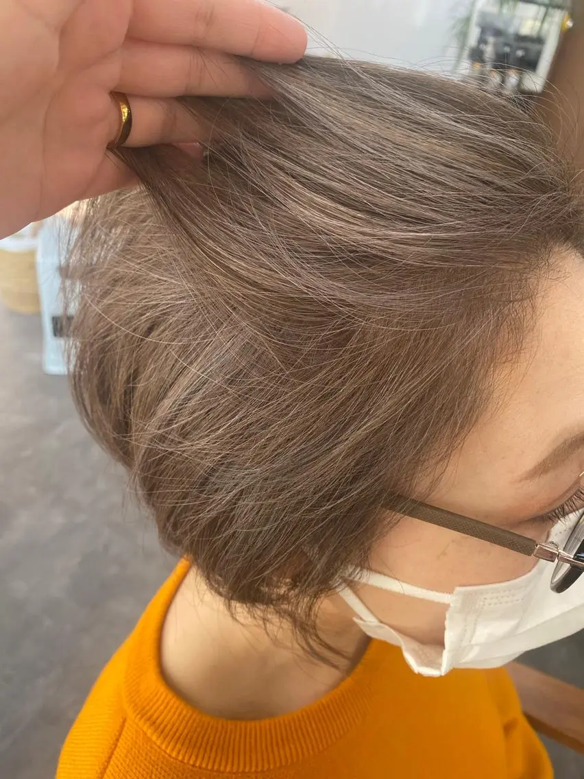 ショート カラー ハイライトカラー ハイライト カット ヘアカラー トリートメント 永沼 真依のヘアスタイル