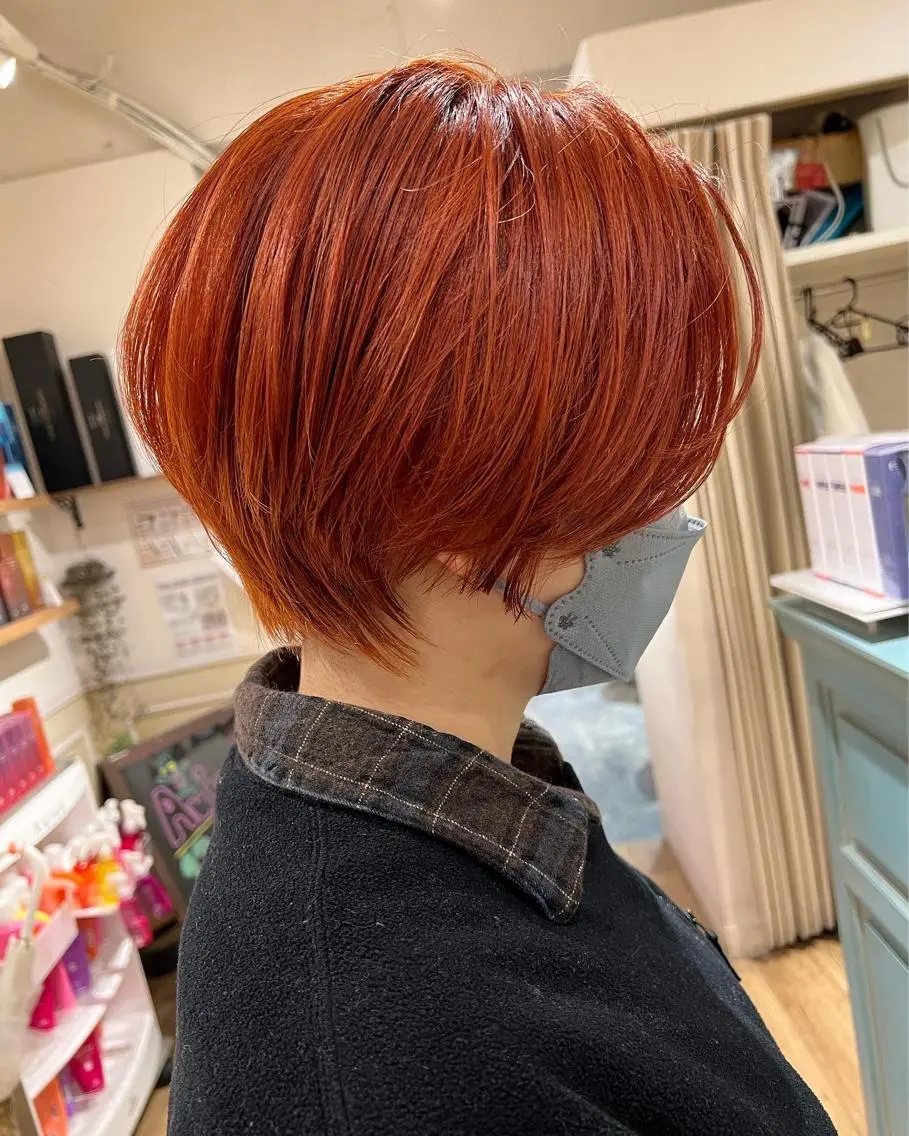 ショート カラー レイヤー×艶髪特化 マネージャー安藤光司のヘアスタイル