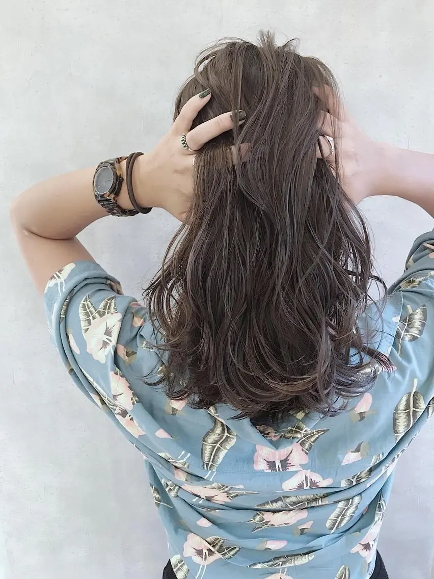 ミディアム カラー アディクシーカラー ブリーチ ケアブリーチ ダブルカラー ハイライトカラー MOU namba ムウナンバのヘアスタイル