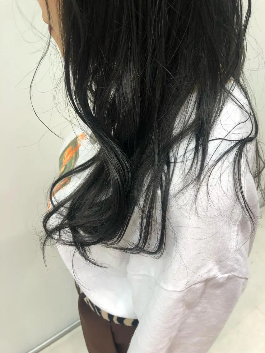 ロング カラー ブリーチ ネイビーカラー ブリーチなしカラー ヘアカラー 似合わせ専門美容師 なかじまのヘアスタイル