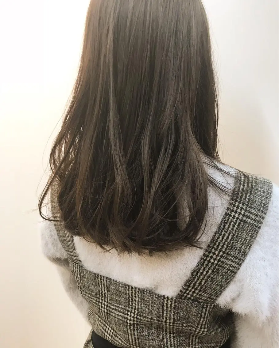 カラー ベージュカラー グレージュ クニモトハルナ ボブ/柔らかカラーのヘアスタイル
