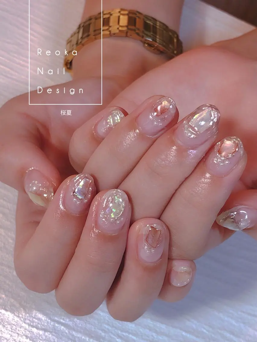 ミディアム ネイル アートネイル ハンドネイル Blowe ニュアンスのネイルデザイン