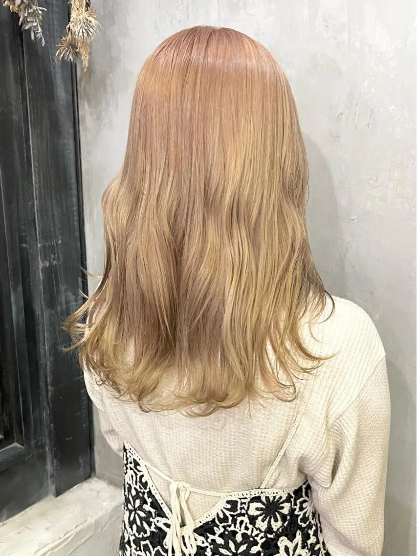 セミロング カラー ベージュカラー ブロンド ブロンドベージュ ミルクティーベージュ 💡似合わせのプロ 💡takutoのヘアスタイル