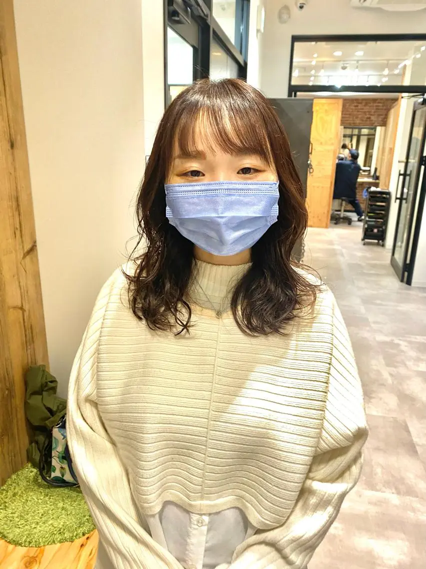 ミディアム ミディアムパーマ くびれヘア カット ヘアカラー パーマ トリートメント しおり/パーマ/ newi町田のヘアスタイル