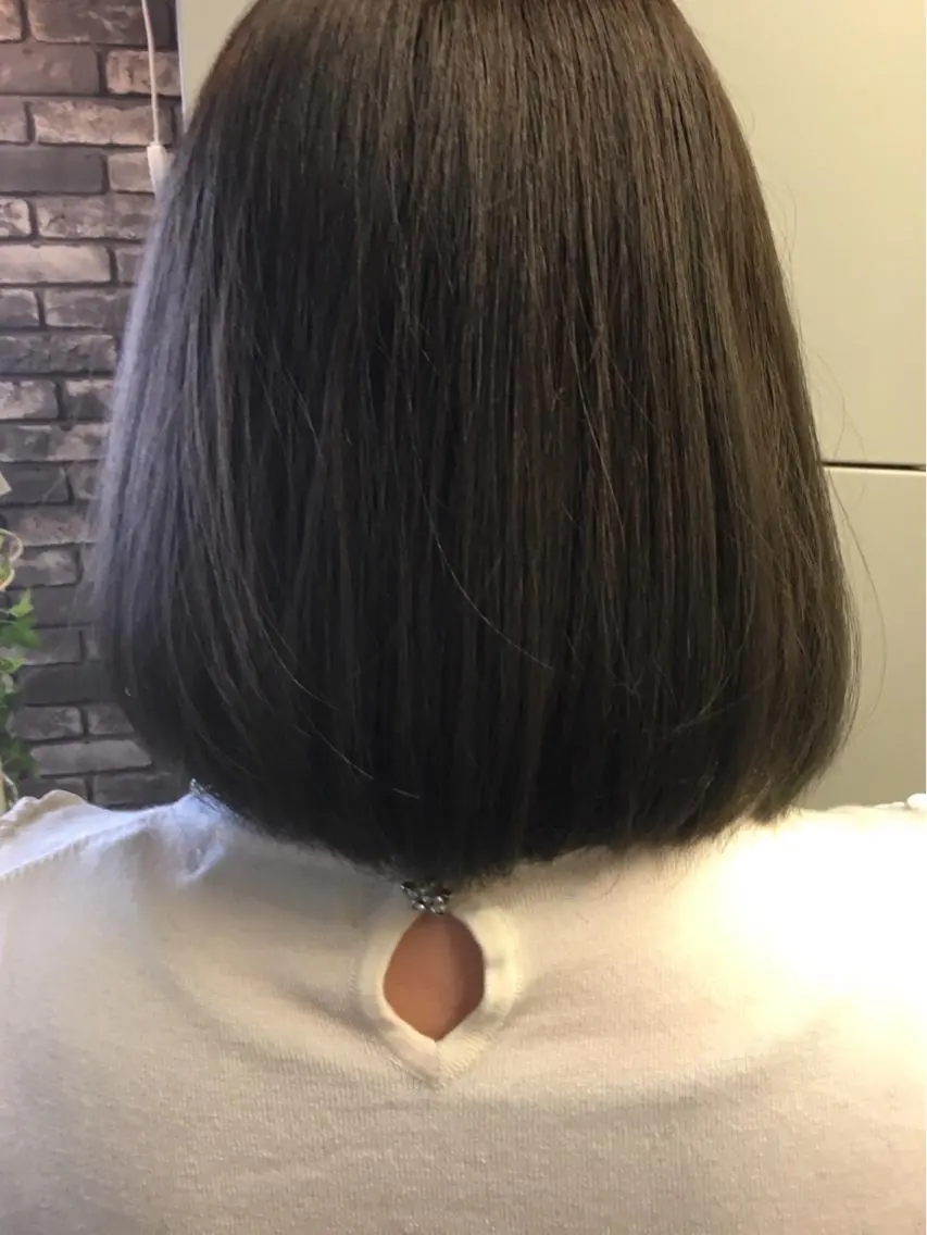 ショート カラー カット 縮毛矯正 トリートメント 髪質改善ハッシュフェ イスレイヤーYASUのヘアスタイル
