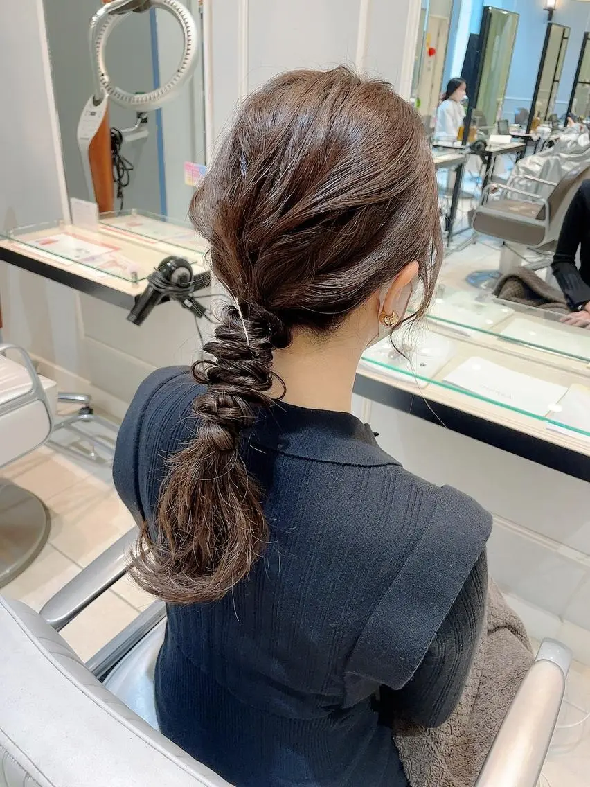 セミロング ヘアアレンジ ヘアセット 🦖鶴岡 香純🦖のヘアスタイル