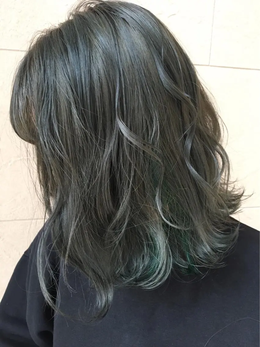 ミディアム カット ヘアカラー レイヤーカット 川田くるみのヘアスタイル