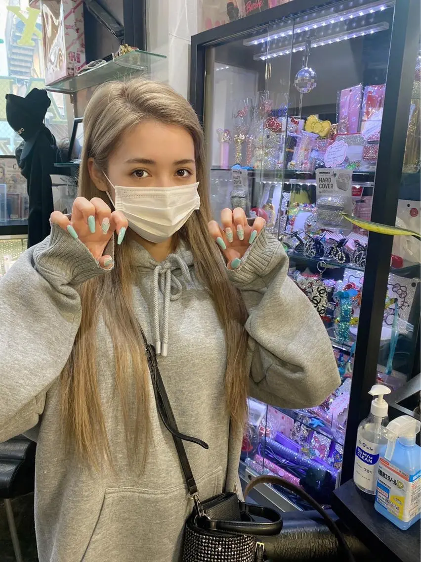 ネイル momo .のネイルデザイン