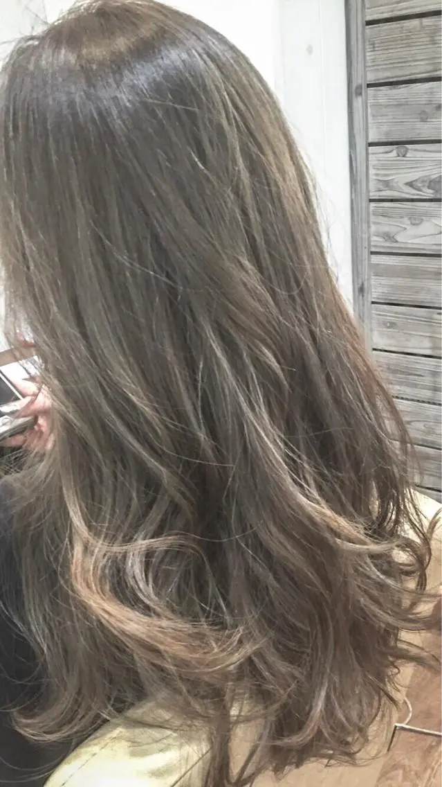 ロング カラー アッシュ 透明感カラー グラデーションカラー ハイライトカラー 外国人風カラー ◇おの あすか◇のヘアスタイル