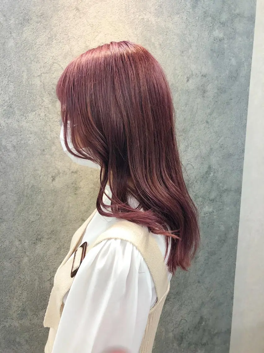セミロング 韓国風ヘア オルチャンヘア カット ヘアカラー トリートメント 所渉/韓国レイヤー /ウルフカットのヘアスタイル