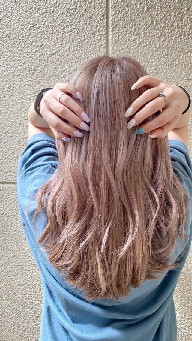 セミロング カラー インク 美容院のヘアスタイル