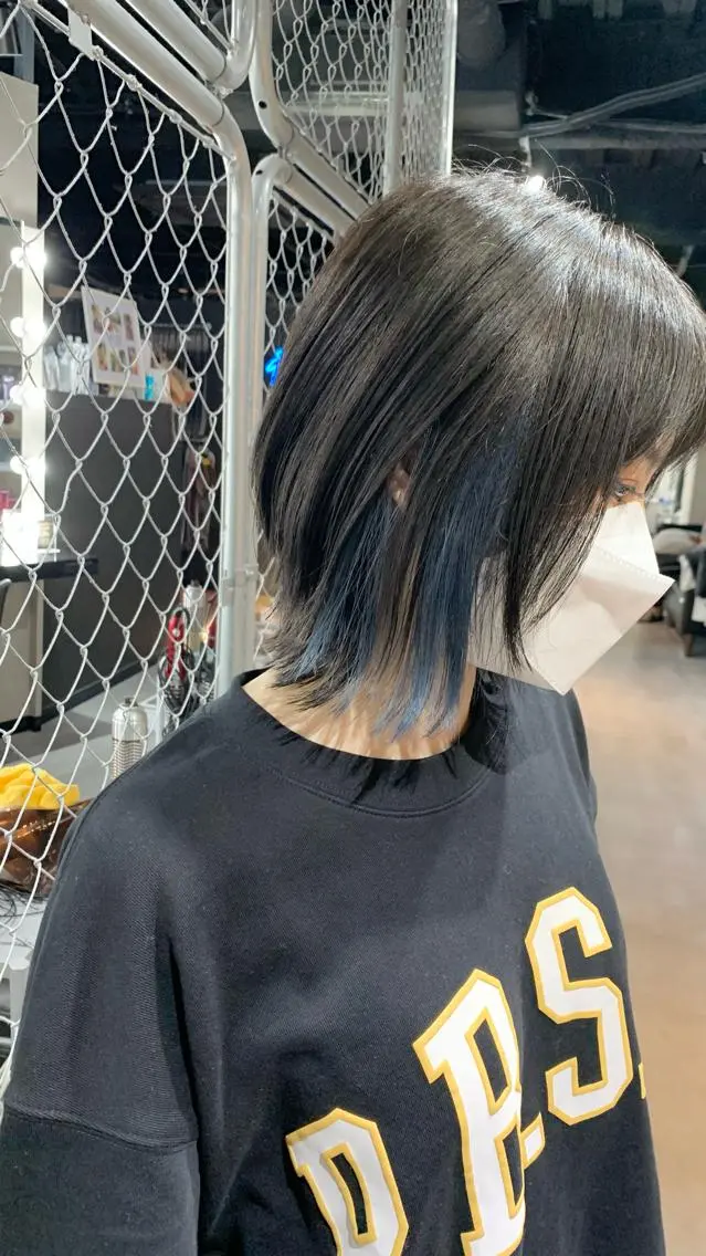 ミディアム カラー ミディアムレイヤー ブルーカラー レイヤーカット 外ハネヘア B E C H I C O〔べち子〕のその他イメージ