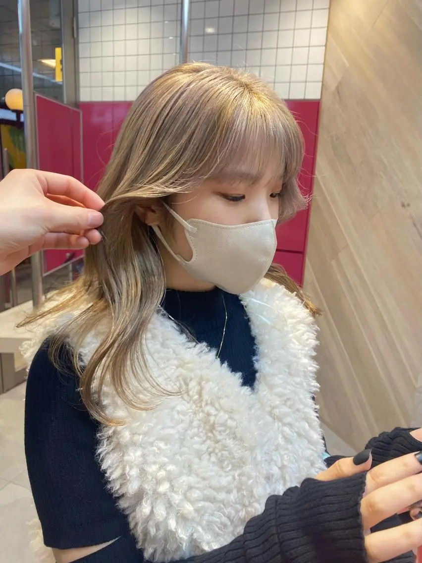 ミディアム カラー ヘアカラー 荒谷 薫のヘアスタイル