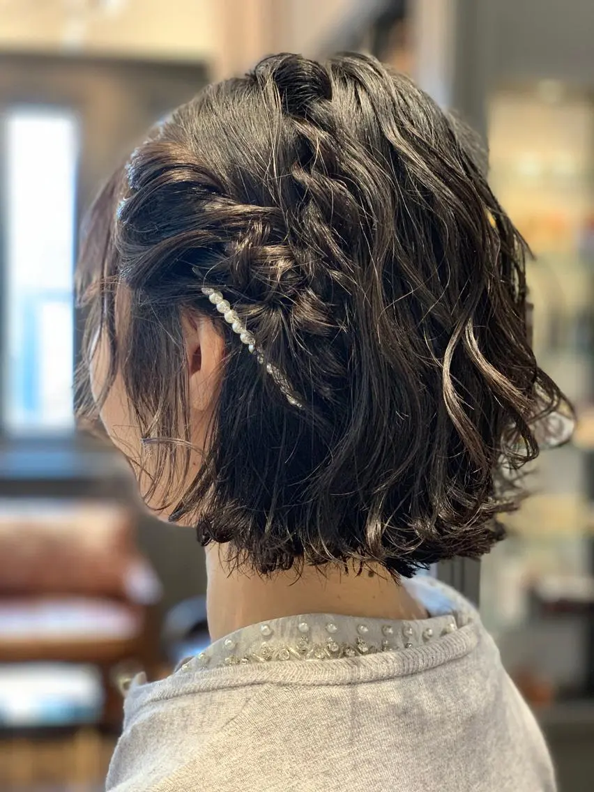 ショート ヘアアレンジ くるくるパーマ aikoのヘアスタイル