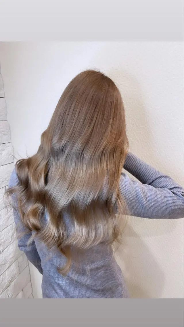 カラー ベージュカラー ミルクティーベージュ ヘアカラー トリートメント Kazu 🌠名古屋 ハイトーン/レイヤーのヘアスタイル