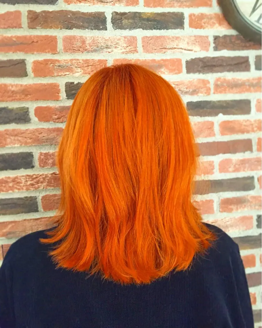 ミディアム セミロング カラー オレンジ メンズ特化美容師 カラー専門ぺーターのヘアスタイル