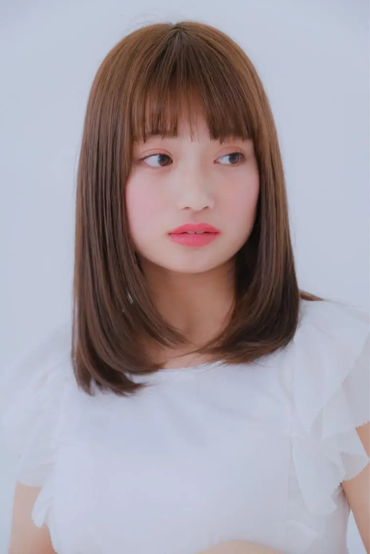 ミディアム 長谷川 里佳のヘアスタイル