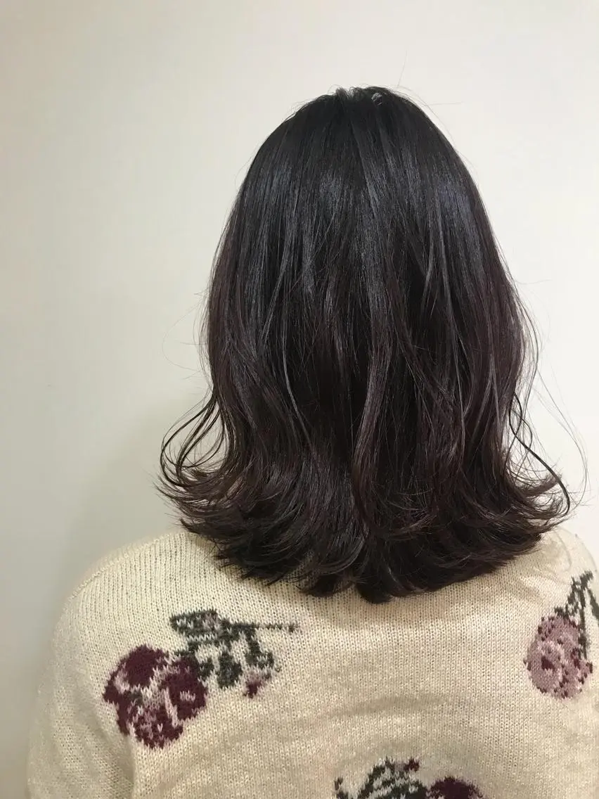 ミディアム カラー いけだ　ひかり ハイライトくびれヘアのヘアスタイル