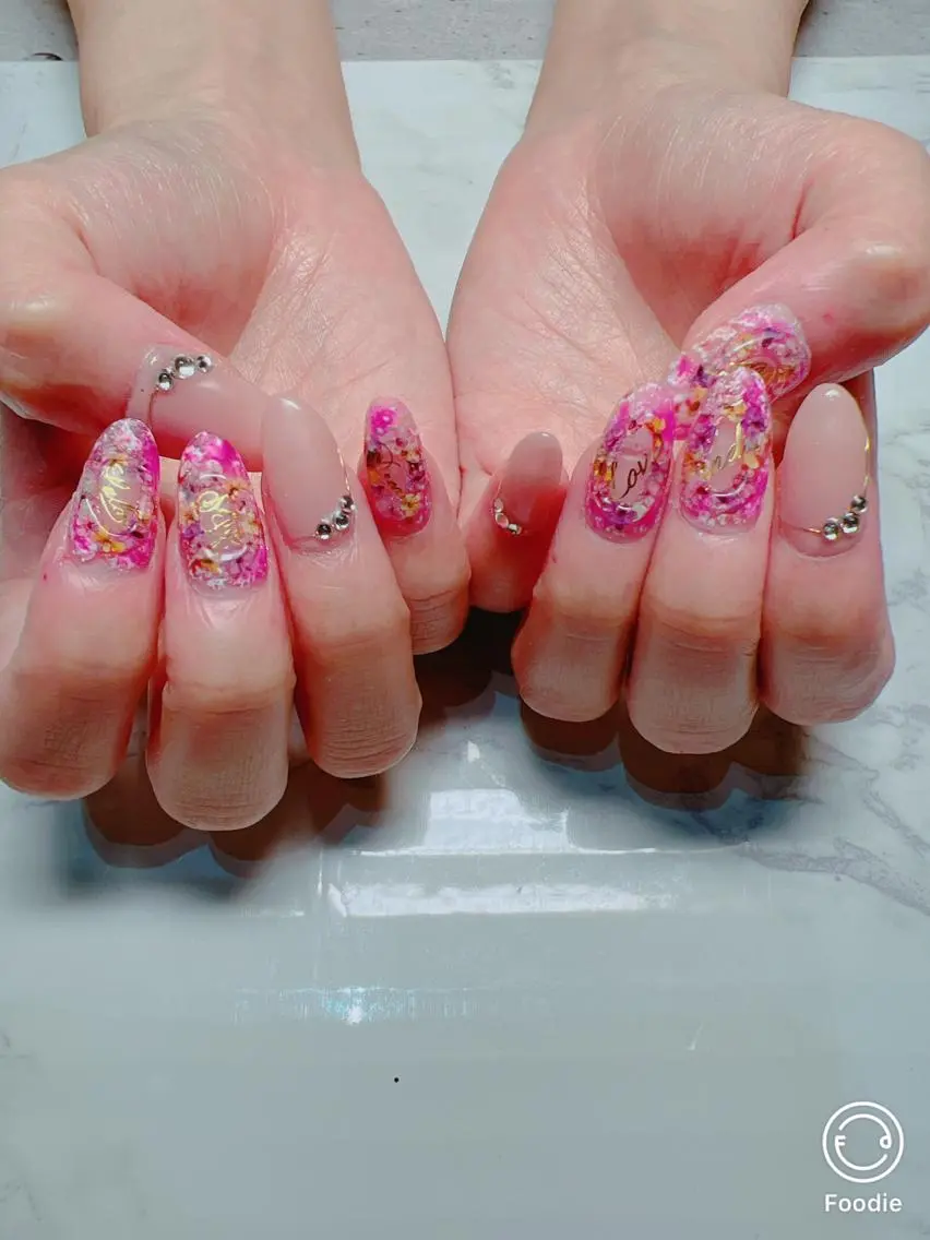 ネイル 長さ出し フラワーネイル ロングネイル ピンク ネイルチップ ハンドネイル たきぐち みちこのネイルデザイン