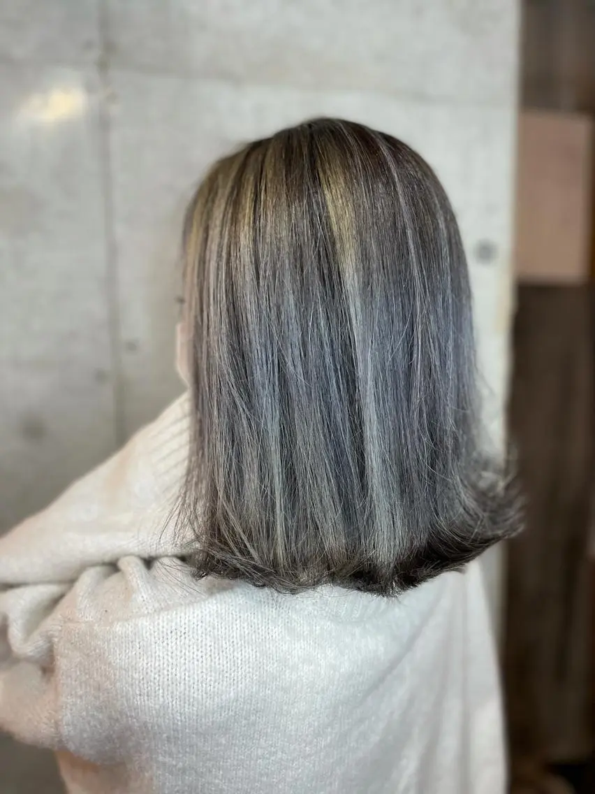 カラー 坂野 結子のヘアスタイル