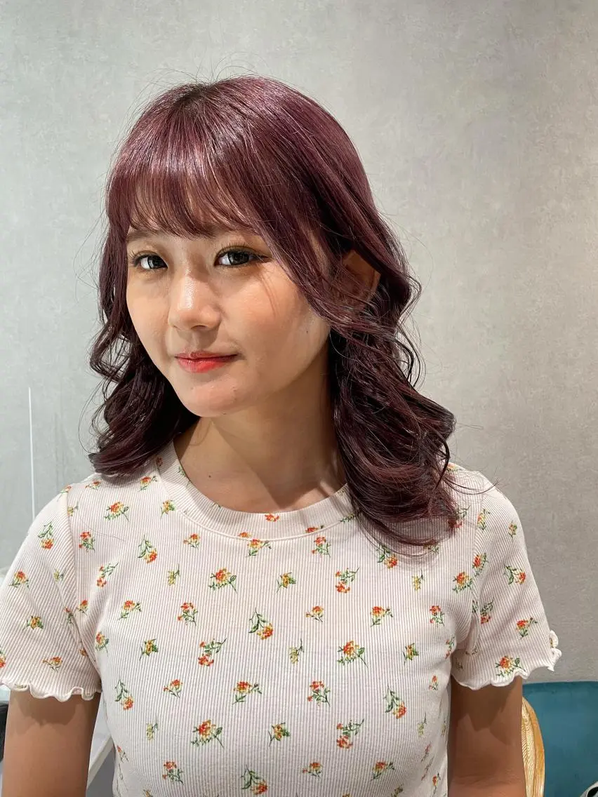 セミロング カラー ブリーチ ピンクカラー ヘアカラー ナチュラル透明感🌱 小山美樹子のヘアスタイル