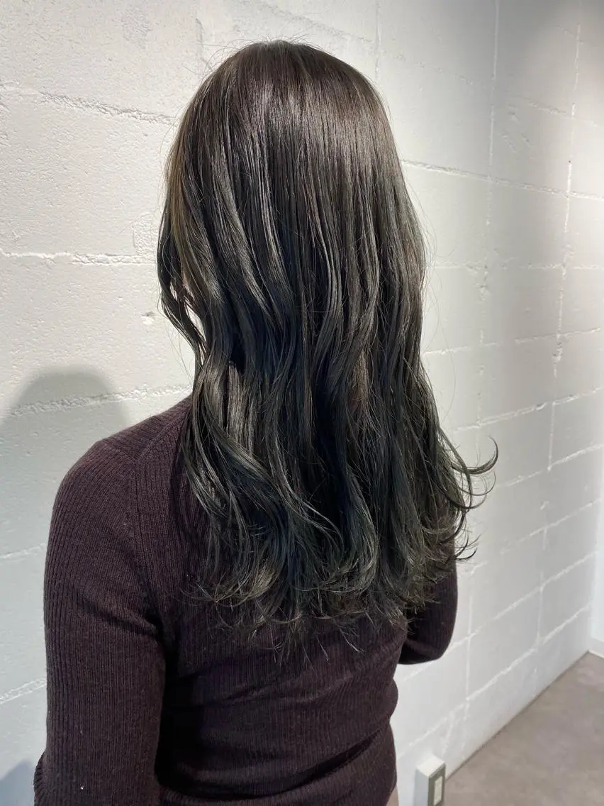ロング カラー グラデーションカラー オリーブカラー ショート・ウルフ✂︎ 安住有咲子のヘアスタイル