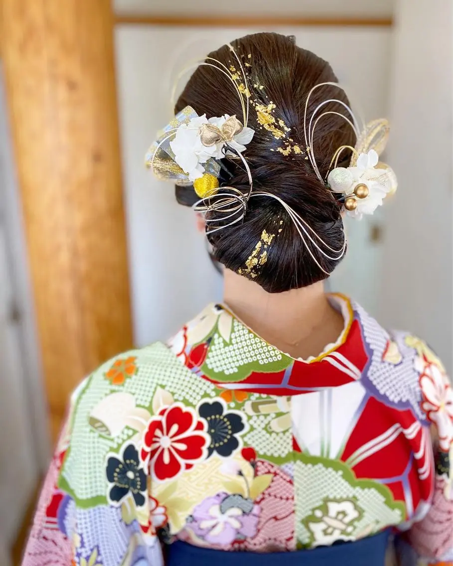 セミロング ヘアアレンジ 卒業式のヘアスタイル 荒木 ひろかのヘアスタイル