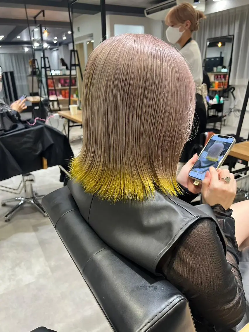 セミロング カラー グラデーションカラー イエローカラー 🎀ダブルカラー🎀 ♡Kanon♡のヘアスタイル