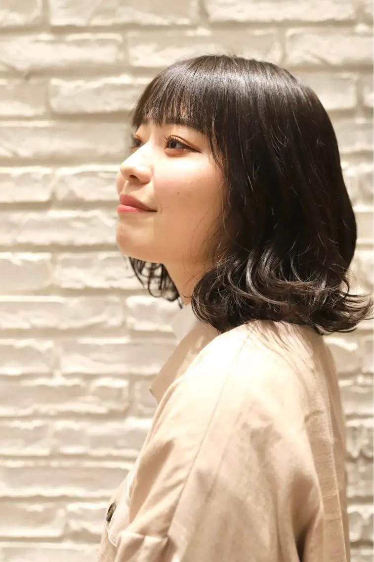 ミディアム 外ハネヘア 鈴木 麻希のヘアスタイル