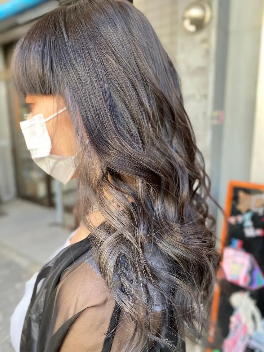 セミロング ヘアカラー ゆぴ☾‪/推しカラー /ハイトーンのヘアスタイル