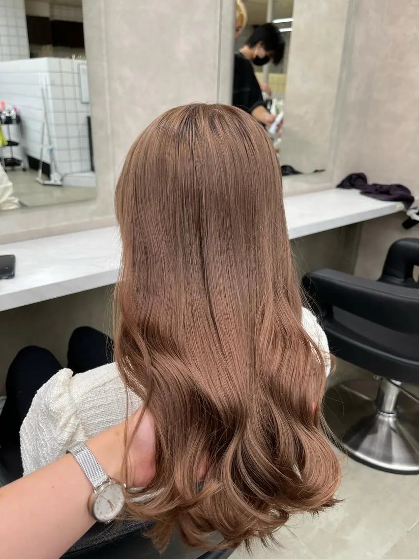 セミロング ヘアカラー トリートメント ヘッドスパ ヘアセット 寒色/ベージュヘア ブリーチありMiOのヘアスタイル